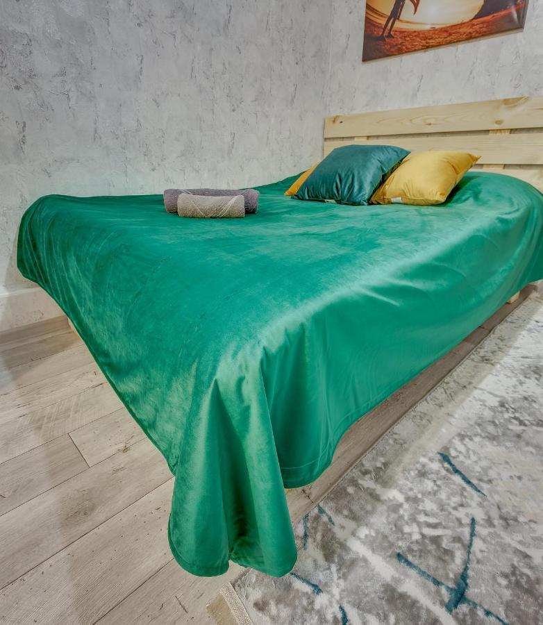 Yourhouse На Розыбакиева Утепова Недалеко От Меги Alma-Ata Exteriör bild