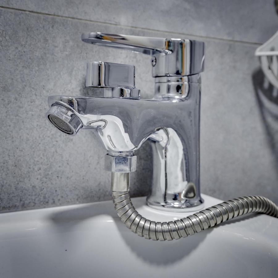 Yourhouse На Розыбакиева Утепова Недалеко От Меги Alma-Ata Exteriör bild